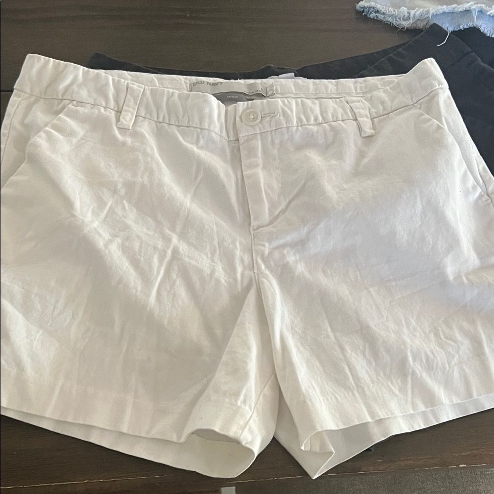 Old Navy Women's Bright White Bermudas
